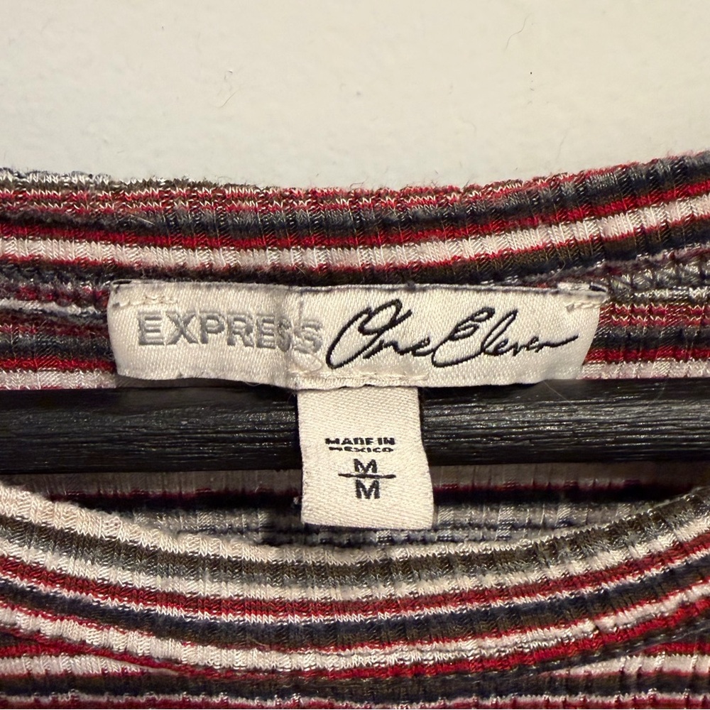 Express Striped Racerback Crop Top - Picture 3 of 4